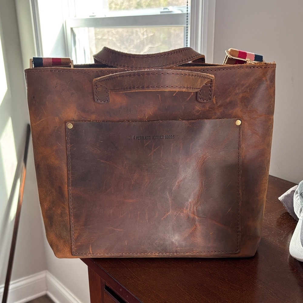 Portland Leather Medium Zip Top Crossbody Canyon plus extra strap